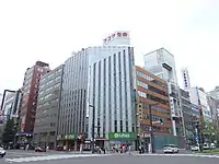 旧ビル。左から、札幌ビルディング・札幌フコク生命駅前通ビル・越山ビル