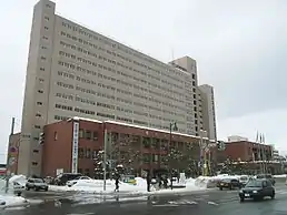 東区役所(2005年3月)
