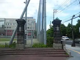 児童通用門