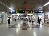 改札内
