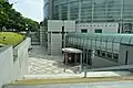 エントランスアプローチ（2013年7月26日撮影）