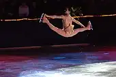 体操・バレエの影響のあるスプリット・ジャンプ