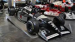 C13 メルセデス