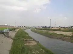 国道419号猿渡橋上より上流側を望む（知立市上重原町、2013年（平成25年）7月）
