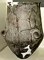 陶器の壺。フダトゥ（Khudat）地区テペヤタギ（Tepeyatagi）から出土。クラ・アラクセス文化。