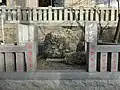 境内にある「さざれ石」