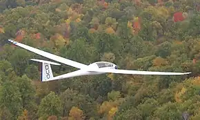 ペンシルベニア州で飛行訓練中のDuo Discus T