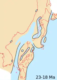 中新世前期には、沈み込みによる大陸辺縁の分離が活発化した。(23-18 Ma)※Maは百万年前 (Mega annum) - 主に地質学で使われる時間の単位