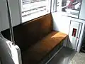 従来タイプモケット茶色（1・2次車が使用）