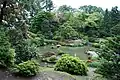 庭園（西から池と神仙島を望む）