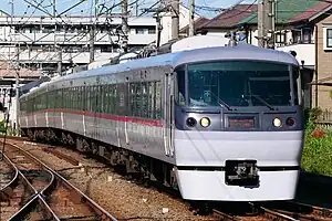 10000系による「小江戸」(2023年10月3日 東伏見駅)