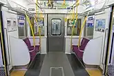 更新車の優先席（モハ2171）