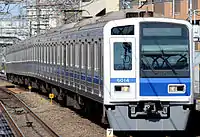 東急東横線を走行する西武6000系Fライナー特急 元町・中華街行