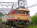 拝島線を走るE34牽引の工事列車（2007年5月2日）