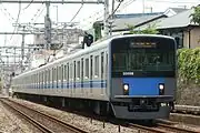 前照灯と行先・種別表示器が未更新の頃の20000系電車(2008年6月 椎名町駅 - 池袋駅間)