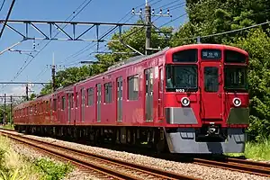 西武多摩湖線を走行する9000系（2023年7月 武蔵大和駅 - 八坂駅間）