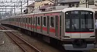 西武池袋線を走行する東急5050系快速 西武球場前行