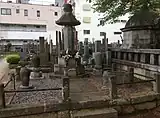 開山歴代上人之墓(2015年4月撮影)