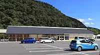 南側に併設されている清流長良川あゆパークの里川あゆハウス