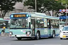900系統・桜ケ丘七丁目行(2022年6月26日)