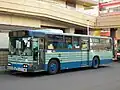 大型ツーステップ低床車日野・ブルーリボン（U-HU2MMAA）