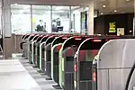 地震の影響で仙台駅を出発する路線が全て運休となり改札口が閉鎖された仙台駅中央改札口の様子（2月14日）