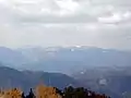 山頂から西北西を望む千町ヶ峰と段ヶ峰