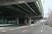 オフランプ。愛知県道115号と直接接続する。