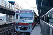 九一駅に停車中の109編成