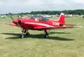 Sequoia Falco F8L。左翼下