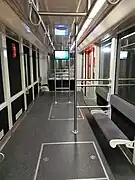 車両内部