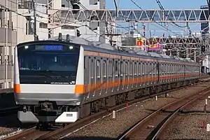 E233系による中央特快(2020年11月17日 西荻窪駅)