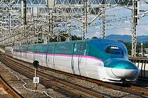 「はやぶさ・こまち」に使われるE5系・E6系(2023年8月 那須塩原駅)