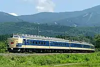 2016年8月16日まで快速「あいづライナー」に使用されていた583系（2016年8月13日 翁島駅－磐梯町駅間）