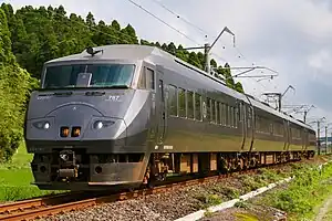 特急「ひゅうが」（2023年5月 日向住吉駅 - 蓮ヶ池駅間）
