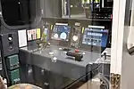 ワンマン改造された運転台。ATS-DK用表示器も確認できる。