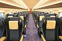 グリーン車 車内