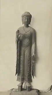 釈迦如来立像