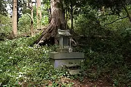 後円部にある石の祠