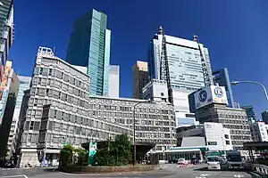 新橋駅前(東口)