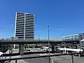 新川崎駅前