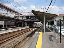 在来線ホーム（3番線から岡山方面を望む）