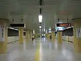 駅ホーム(2012年5月)