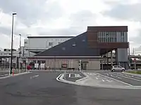 東口（2018年4月）