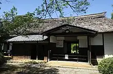 進徳館