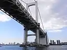 レインボーブリッジ下を潜る（2009年3月10日撮影）