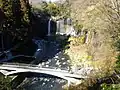 白糸の滝と新しい滝見橋
