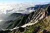 白馬岳の山頂部から見下ろす白馬大雪渓(2015年8月1日)