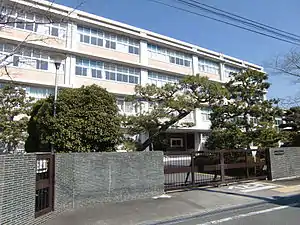 校舎外観