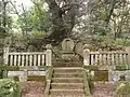 鉄牛和尚の寿塔（2009年4月4日撮影）